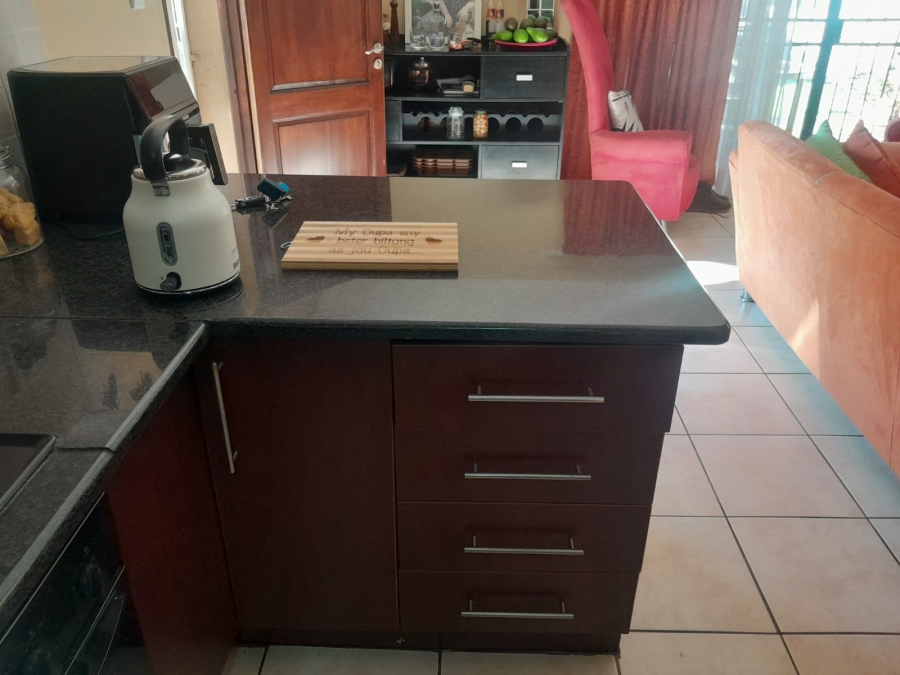 3 Bedroom Property for Sale in Waterval East North West